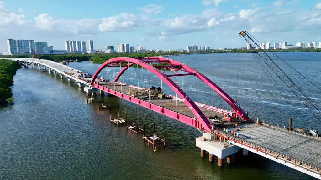 Cancún se prepara para un transporte público moderno con el Puente Nichupté