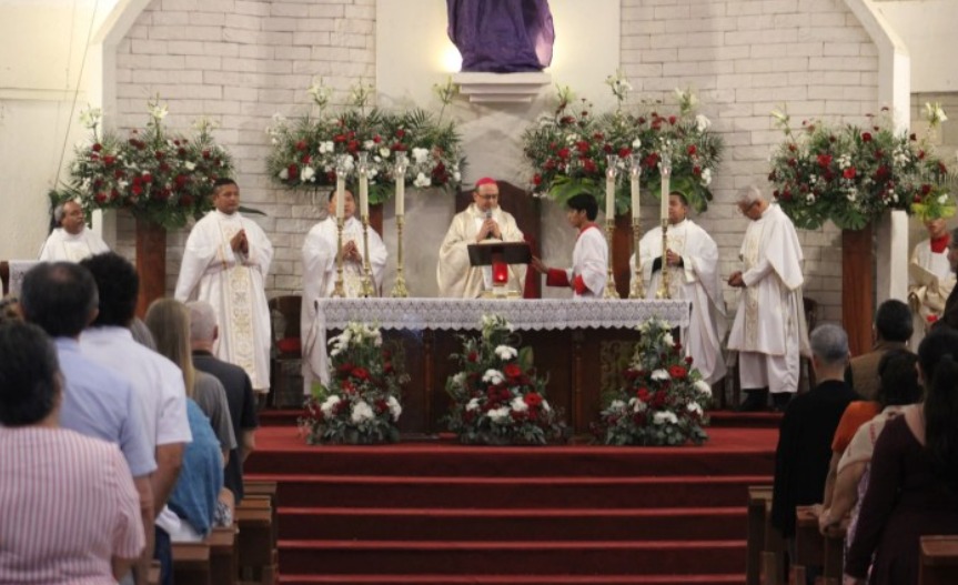 Encabeza obispo Salvador González su primera Semana Santa en la diócesis Cancún-Chetumal