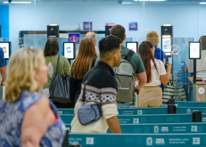 Cancún moderniza control migratorio para el turismo con 40 e-gates