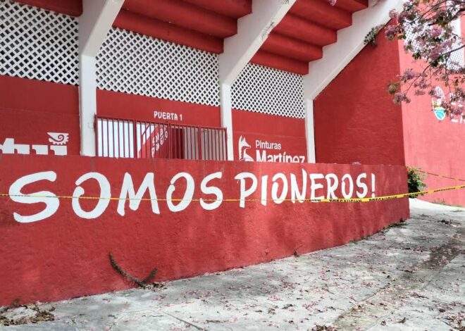Entrenan Pioneros junto a la basura en Cancún