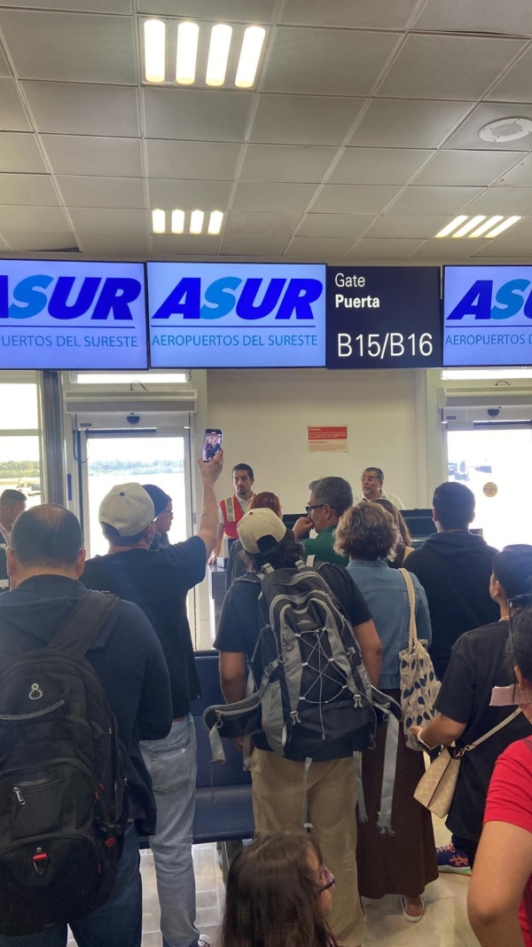 Aeropuerto de Cancún con afectaciones tras suspensión de vuelos de Magnicharters | VIDEO