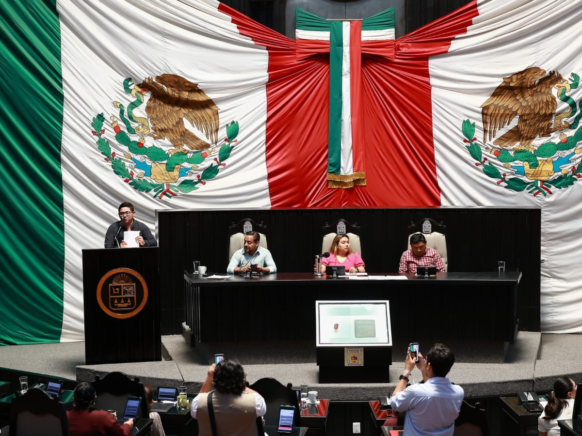 Aprueban iniciativa de Gino Segura sobre vivienda en Quintana Roo*