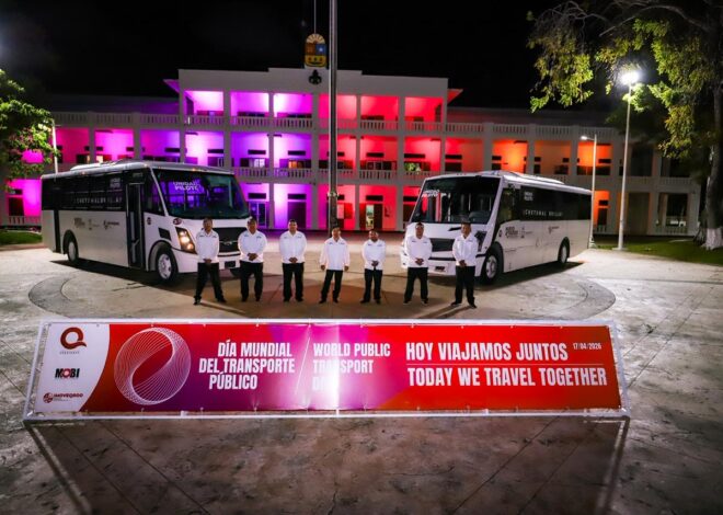 Se suma Quintana Roo al primer Día Mundial del Transporte Público: iluminan Palacio de Gobierno y el Obelisco en la Explanada de la Bandera de Chetumal