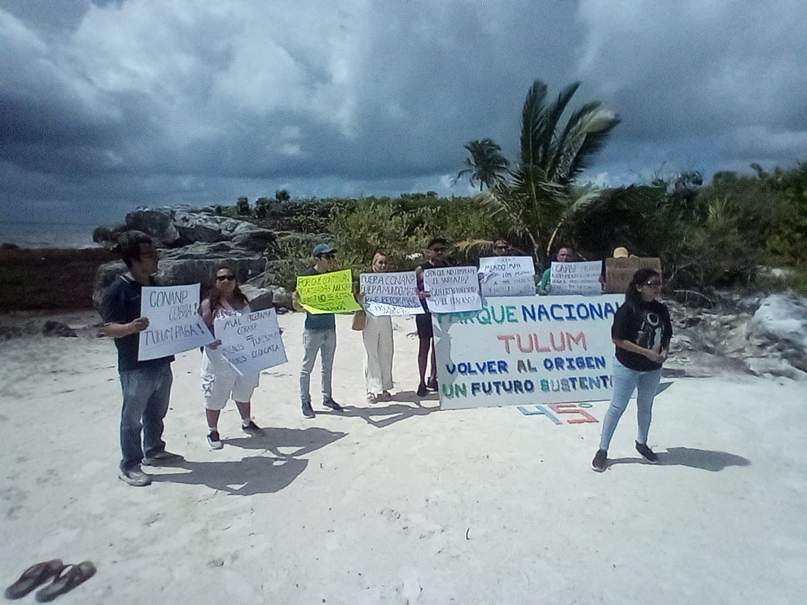 En aniversario del Parque Nacional Tulum, protestan por impacto económico en zona costera