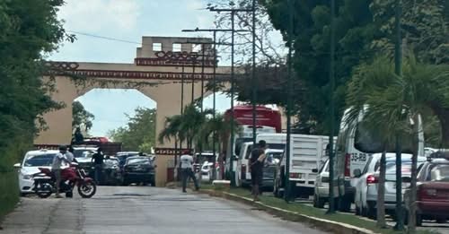 Delegados bloquean acceso a Kantunilkín tras exigir apoyos directos