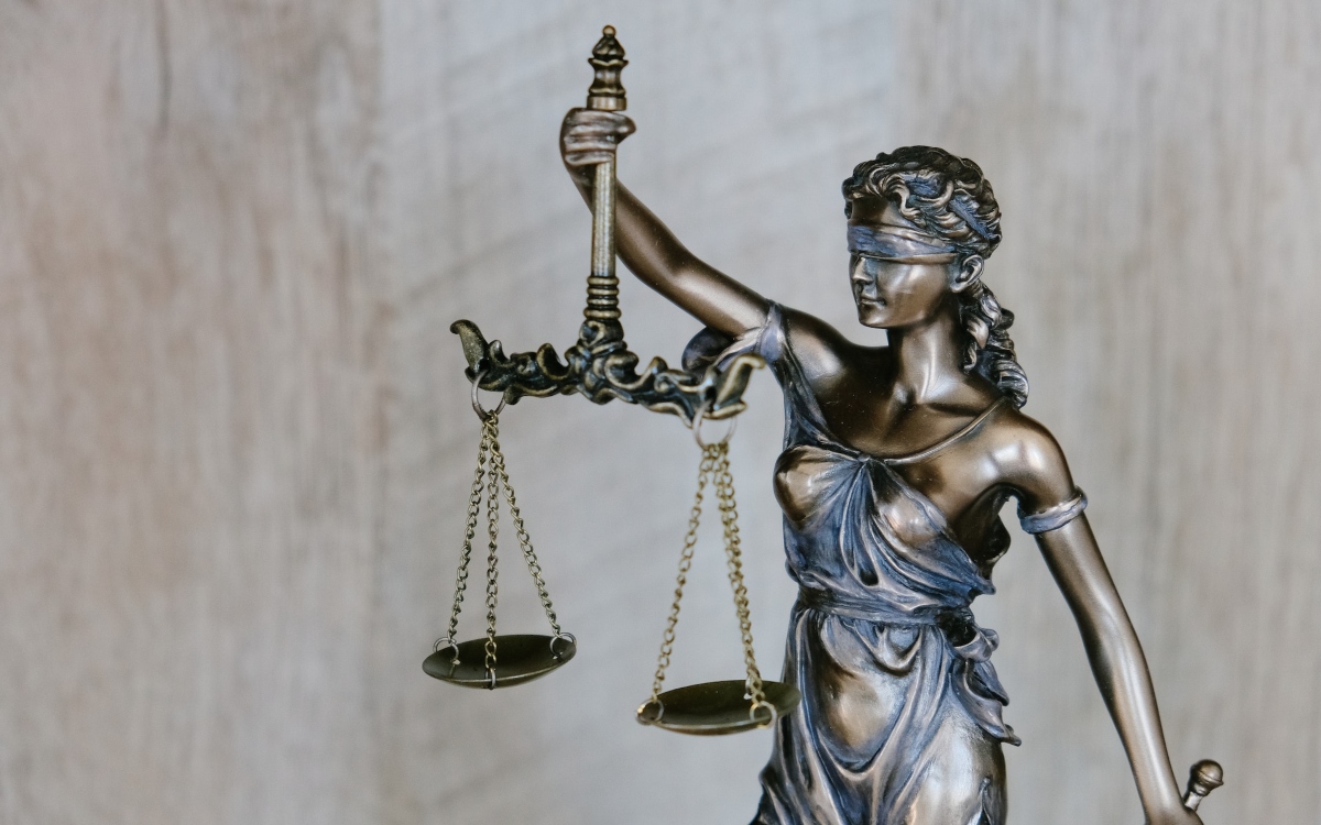 Valida SCJN facultad de la UIF para bloquear cuentas sin una orden judicial