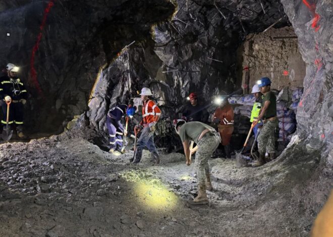 Ajustan estrategia para el rescate de mineros atrapados en Sinaloa por presencia de agua