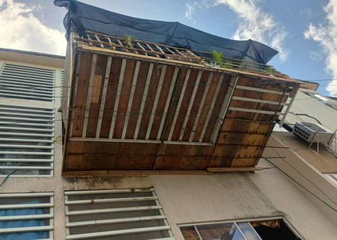 Un balcón improvisado con tablas y sogas se viraliza en redes y pone en alerta a autoridades de Cancún