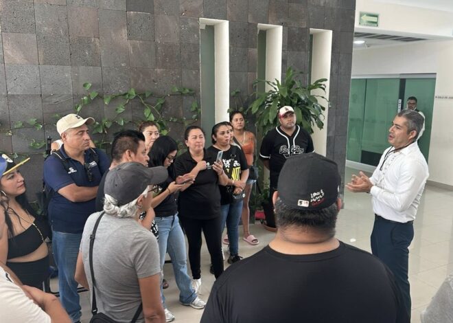 Vecinos de Playa del Carmen se manifiestan en la CFE tras más de un mes de apagones continuos