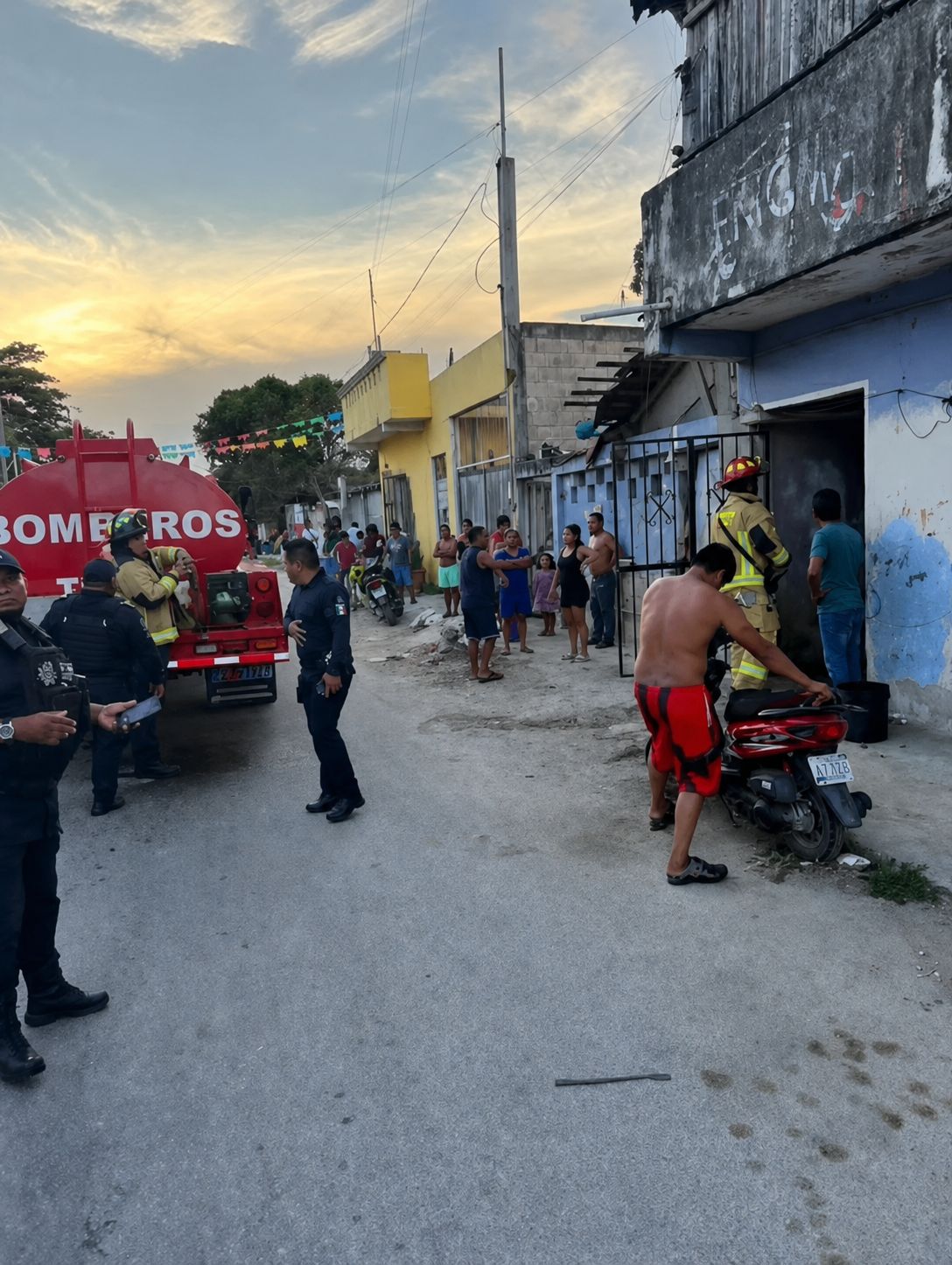 Detienen al hombre que atacó con bombas molotov una cuartería en Tulum