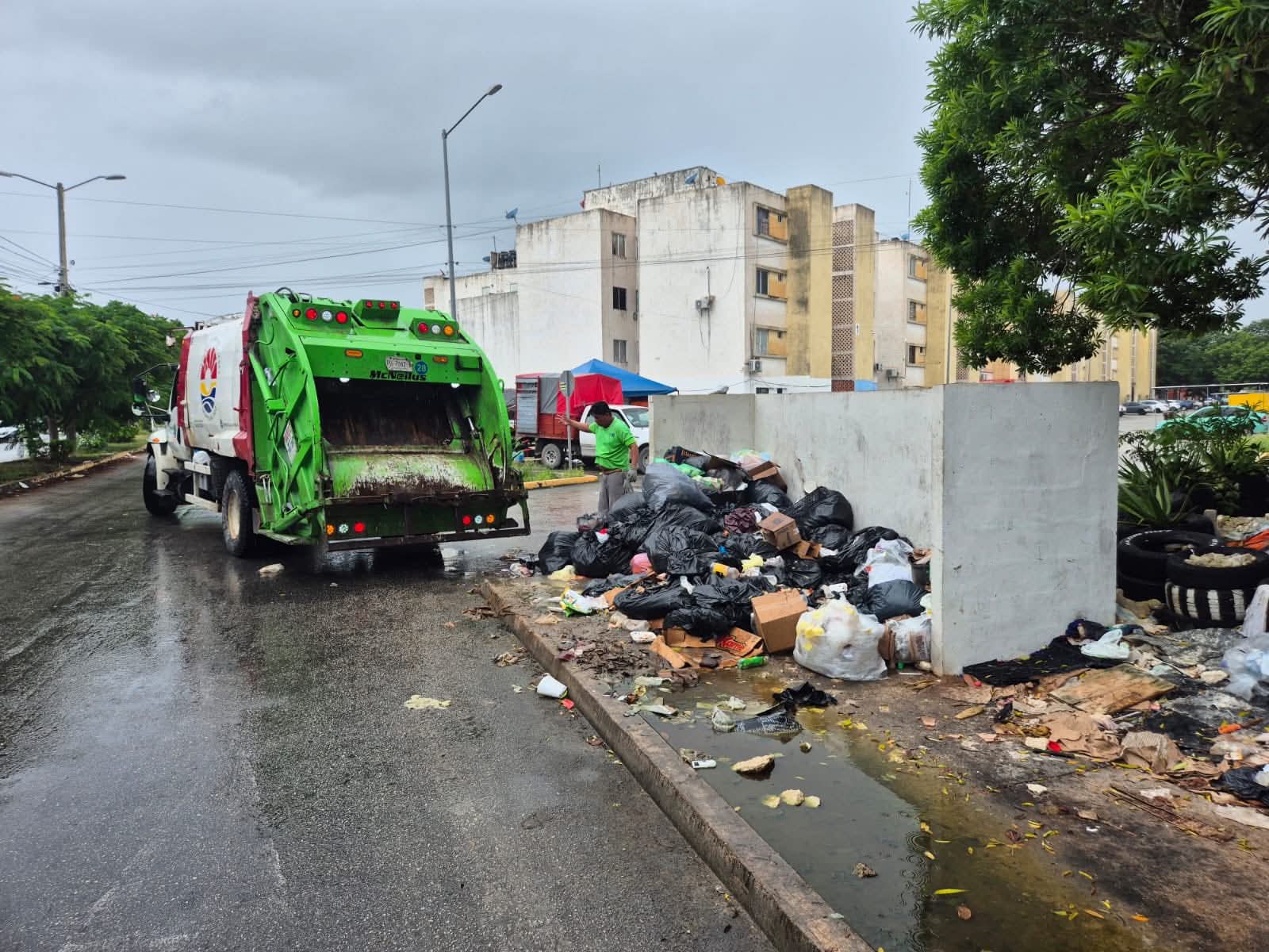 Imponen multas de hasta 2 millones de pesos por tirar basura y contaminar en Cancún