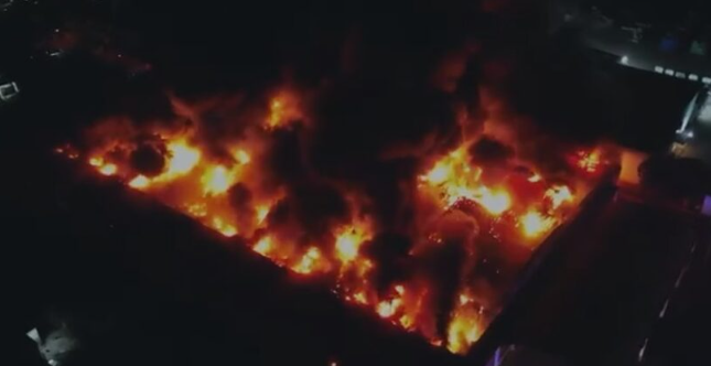 Incendio en “Telebodega” moviliza cuerpos de emergencia en el Periférico de Mérida |VIDEO