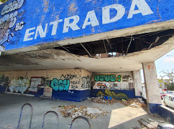 ¡Adiós al elefante gris! Derriban vieja tienda ISSSTE en Cancún