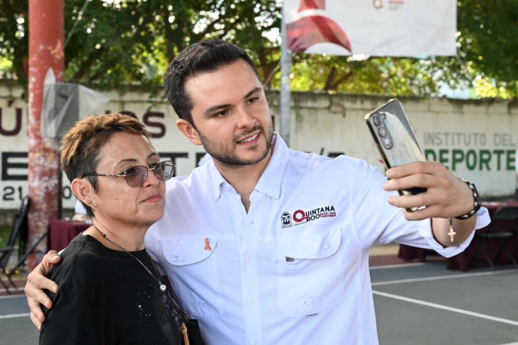 Pablo Bustamante: Programa Conecta Quintana Roo entrega 40 mil chips gratuitos para reducir la brecha digital