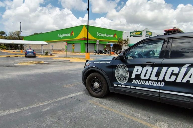 Amarran a guardia y roban tienda de “Mamá Lucha” en Playa del Carmen