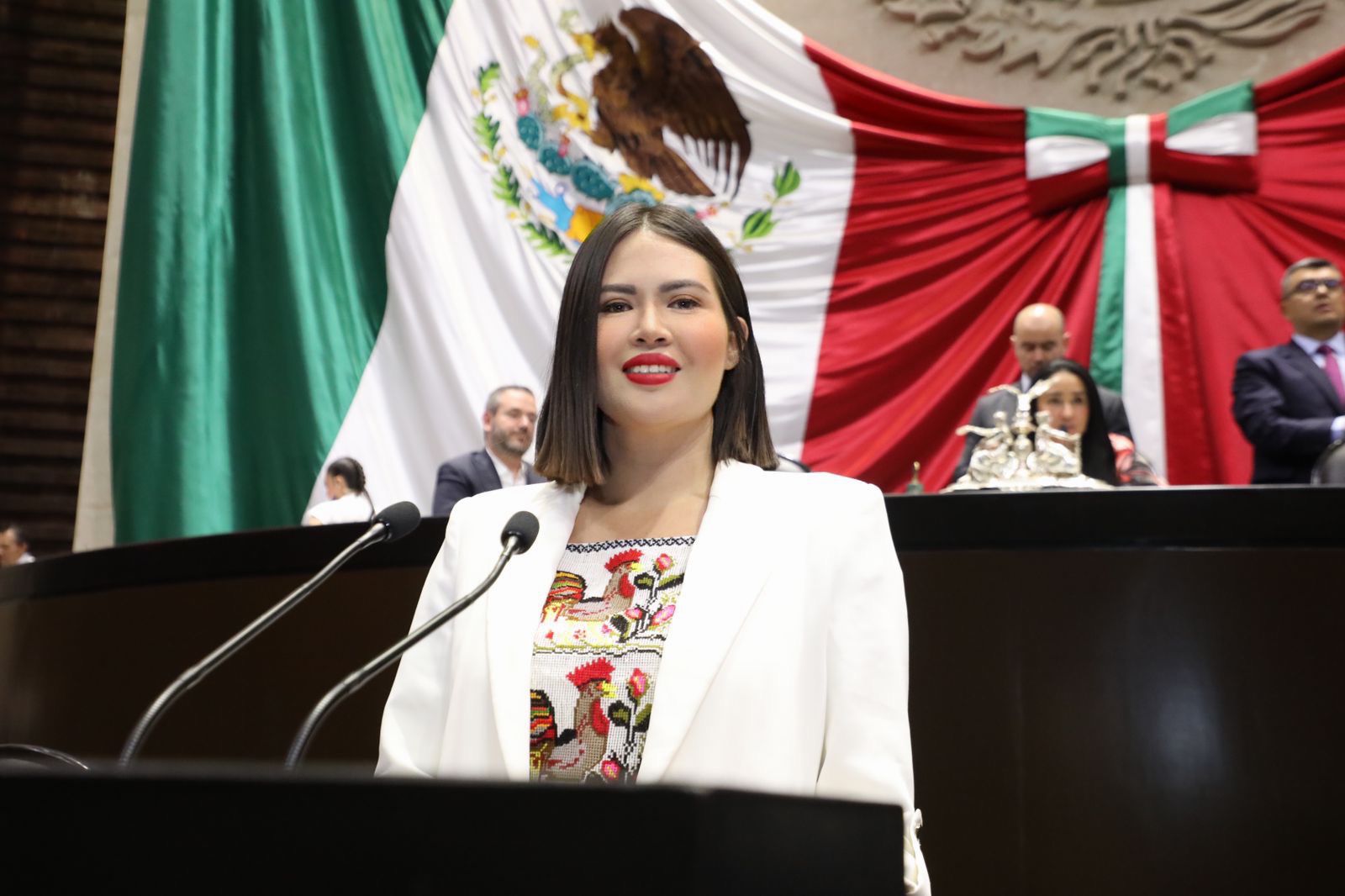Anahí González pide licencia en el Senado; Maribel Cruz toma protesta como suplente