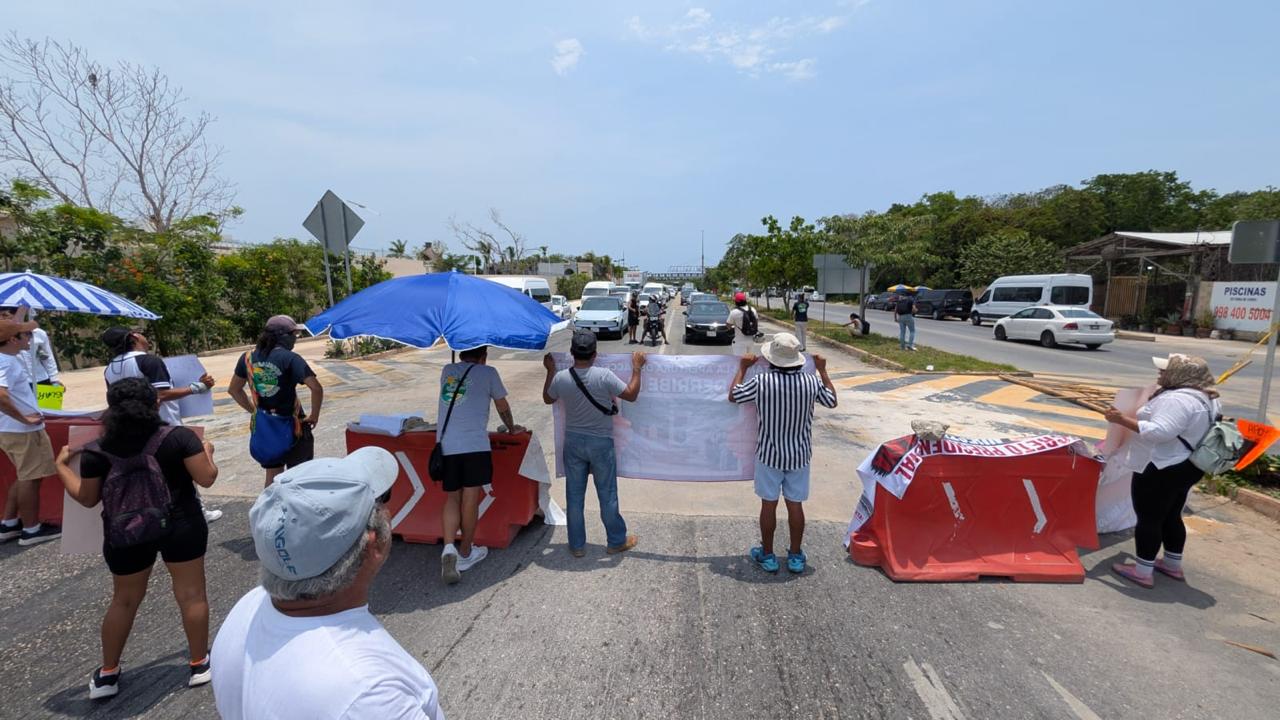 Ciudadanos se manifiestan y plantean reactivar accesos a playas de Tulum
