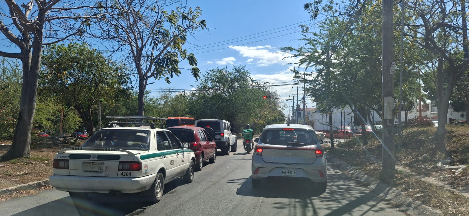 Continúa operativo para retirar taxis en mal estado