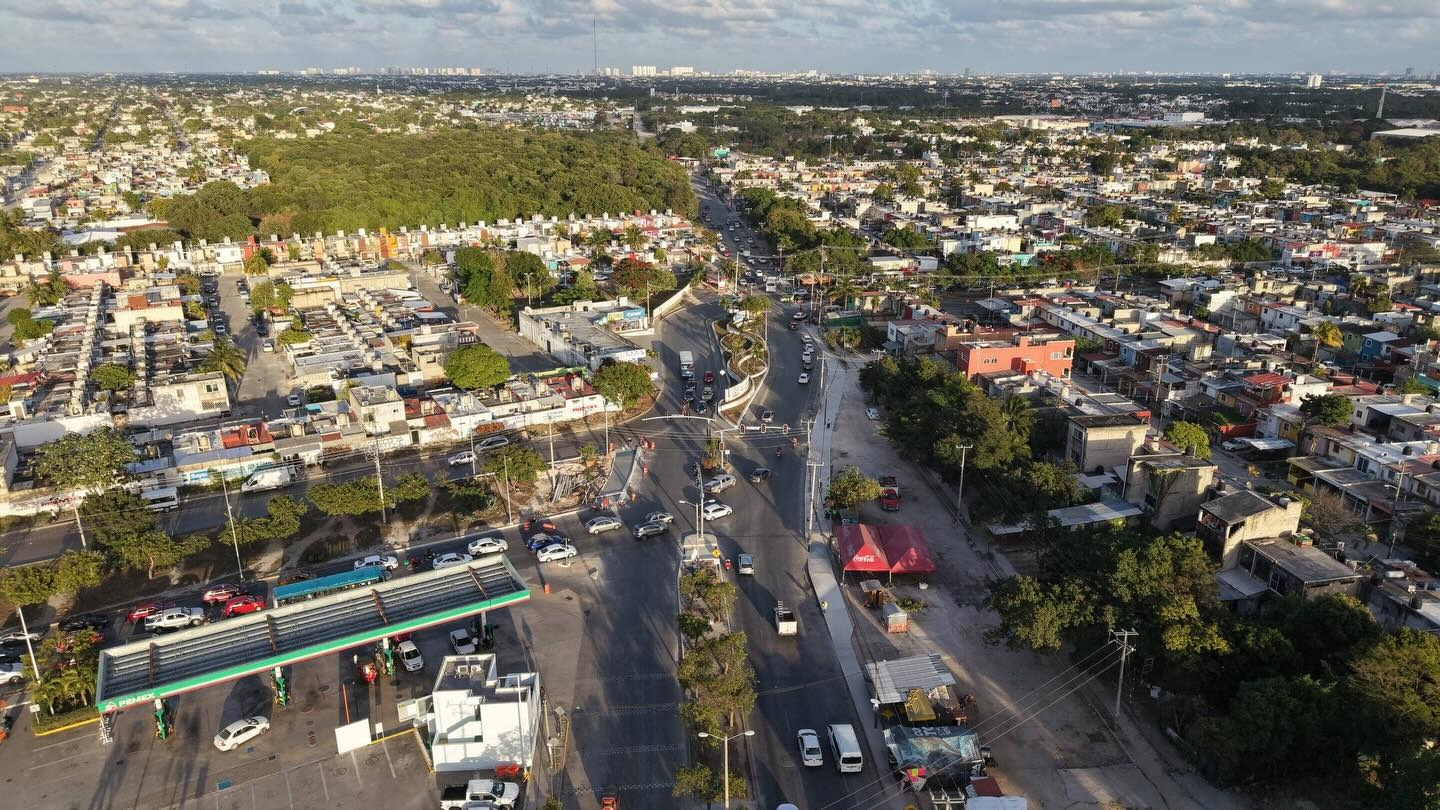Cancún suma 26 cruces seguros para proteger a peatones y ciclistas