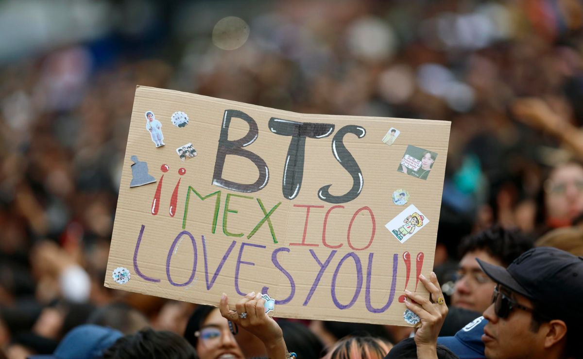 Miles de ARMY’s previo a concierto de BTS en CDMX