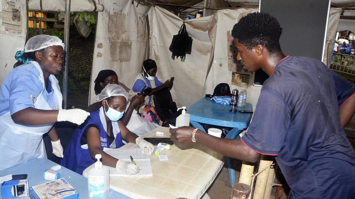 Ébola deja 238 muertes sospechosas en Congo