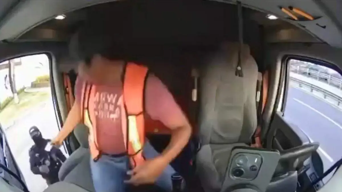 Investigan posible participación de FSPE en asalto a transportista en la Silao-León |VIDEO