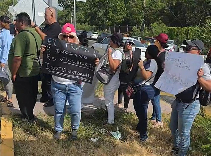 Estalla protesta afuera del Cereso de Chetumal