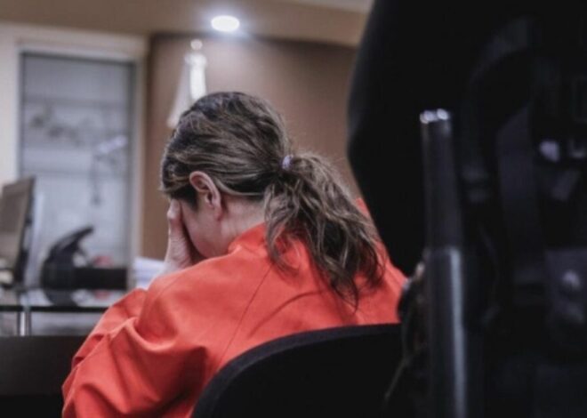 Vinculan a proceso a madre de niño que murió encerrado en auto