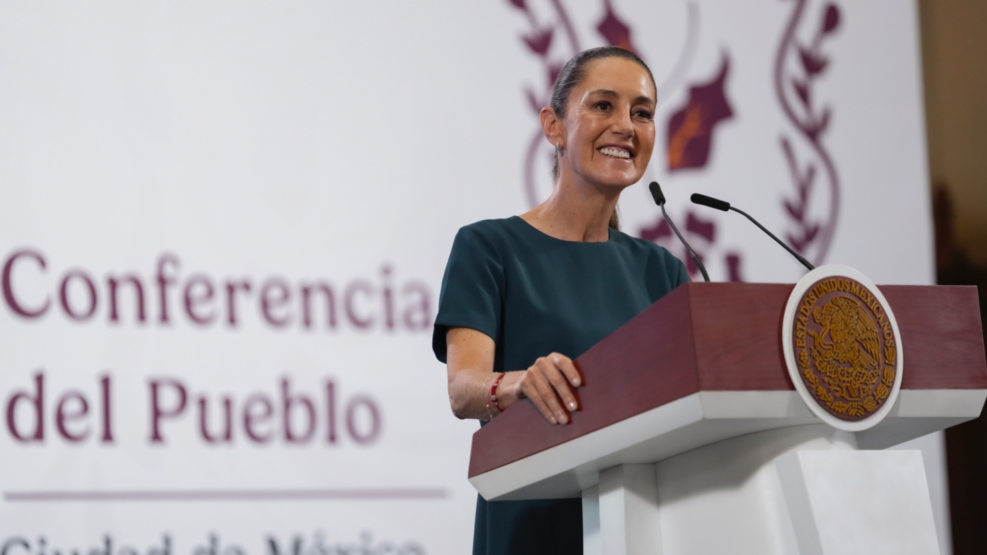 Sheinbaum frena confirmación sobre nuevo calendario escolar