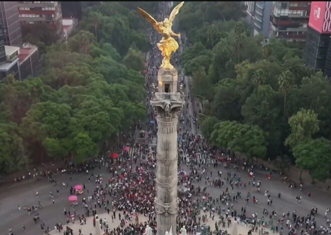 Miles festejan en el Ángel de la Independencia el primer triunfo de México en el Mundial