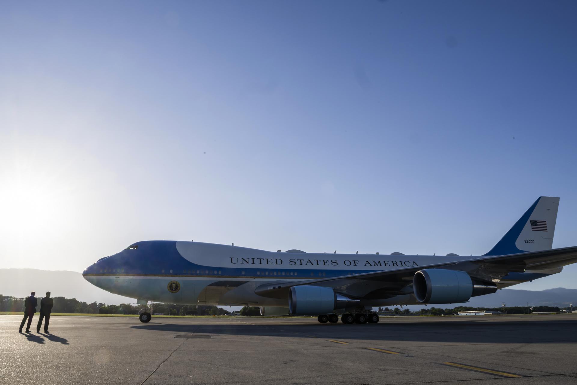 Trump presenta el nuevo Air Force One donado por Qatar