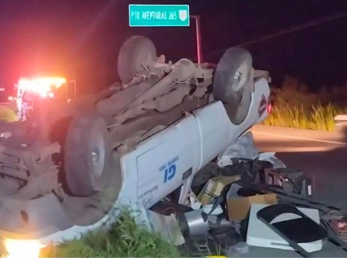 Trágica volcadura en la carretera Chetumal-Bacalar deja una persona sin vida