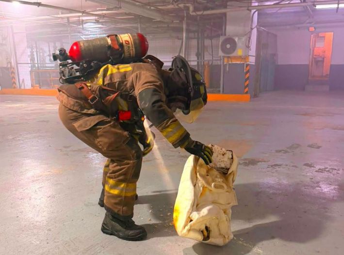 Reacción química moviliza a bomberos en hotel de la Zona Hotelera de Cancún