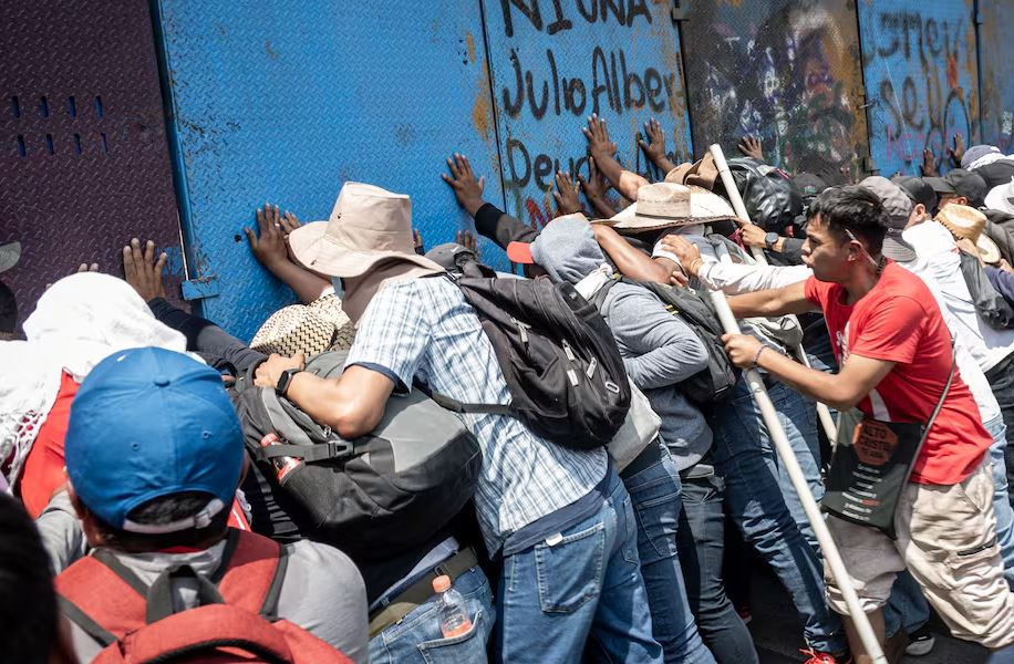 CNTE inicia huelga indefinida y eleva presión al Gobierno federal