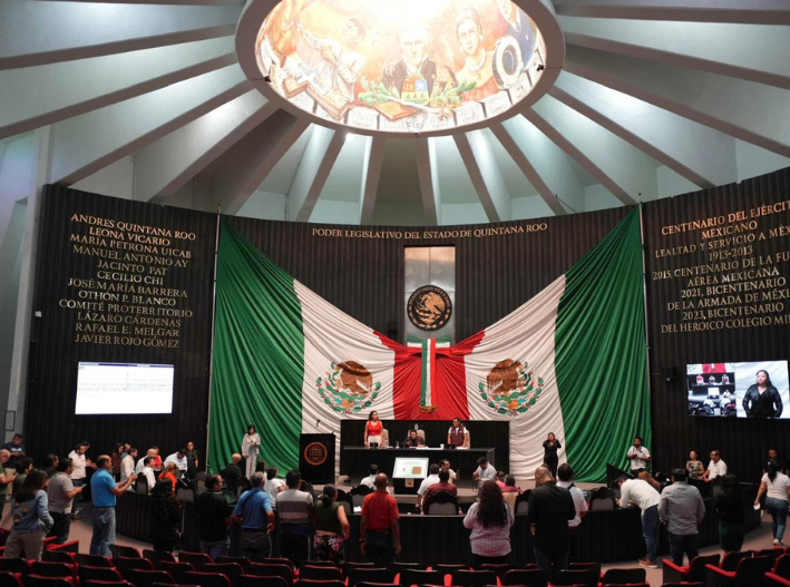 Temen trabajadores del Congreso de Quintana Roo un recorte de financiamiento