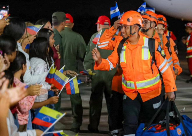 Se eleva a 589 el número de muertos por los terremotos en Venezuela