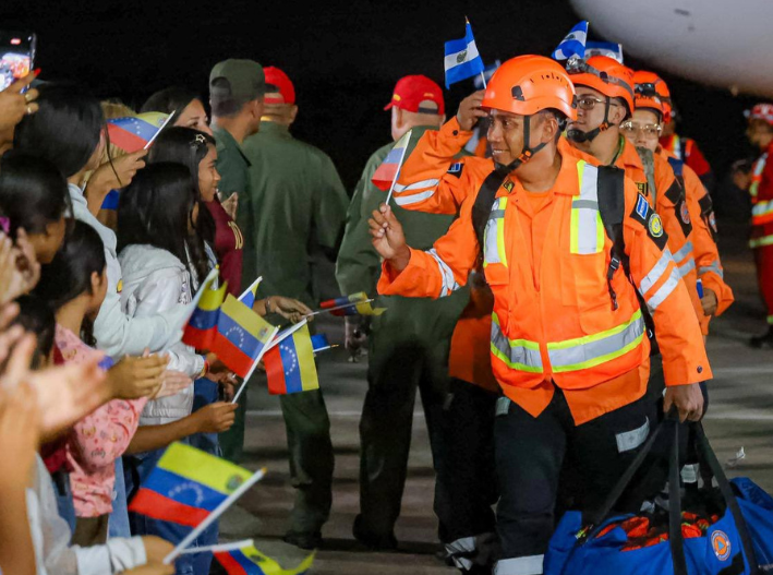 Se eleva a 589 el número de muertos por los terremotos en Venezuela