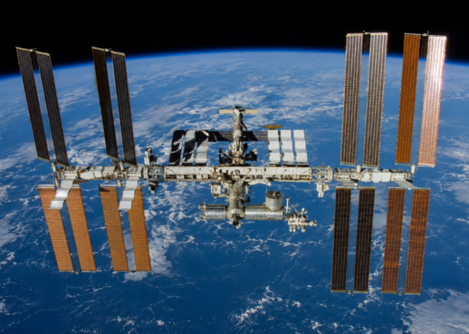 Fuga de aire en la Estación Espacial Internacional pone en alerta a la tripulación