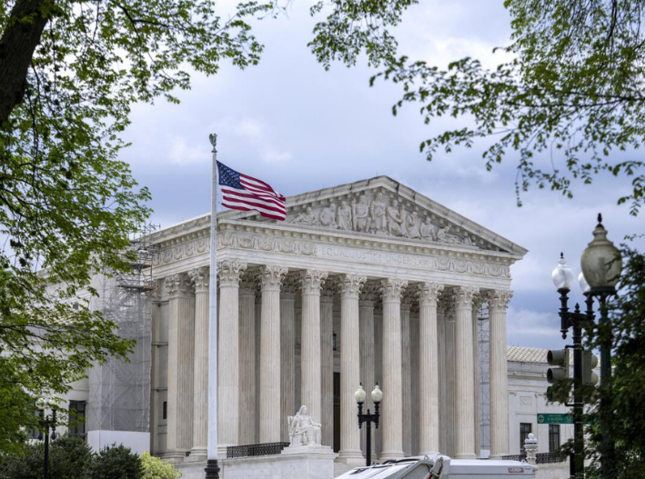 Corte Suprema de EE. UU. frena a Trump y mantiene la ciudadanía por nacimiento
