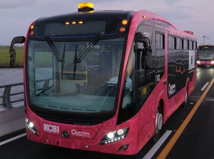 Inician pruebas gratuitas de transporte en Cancún a través del Puente Nichupté