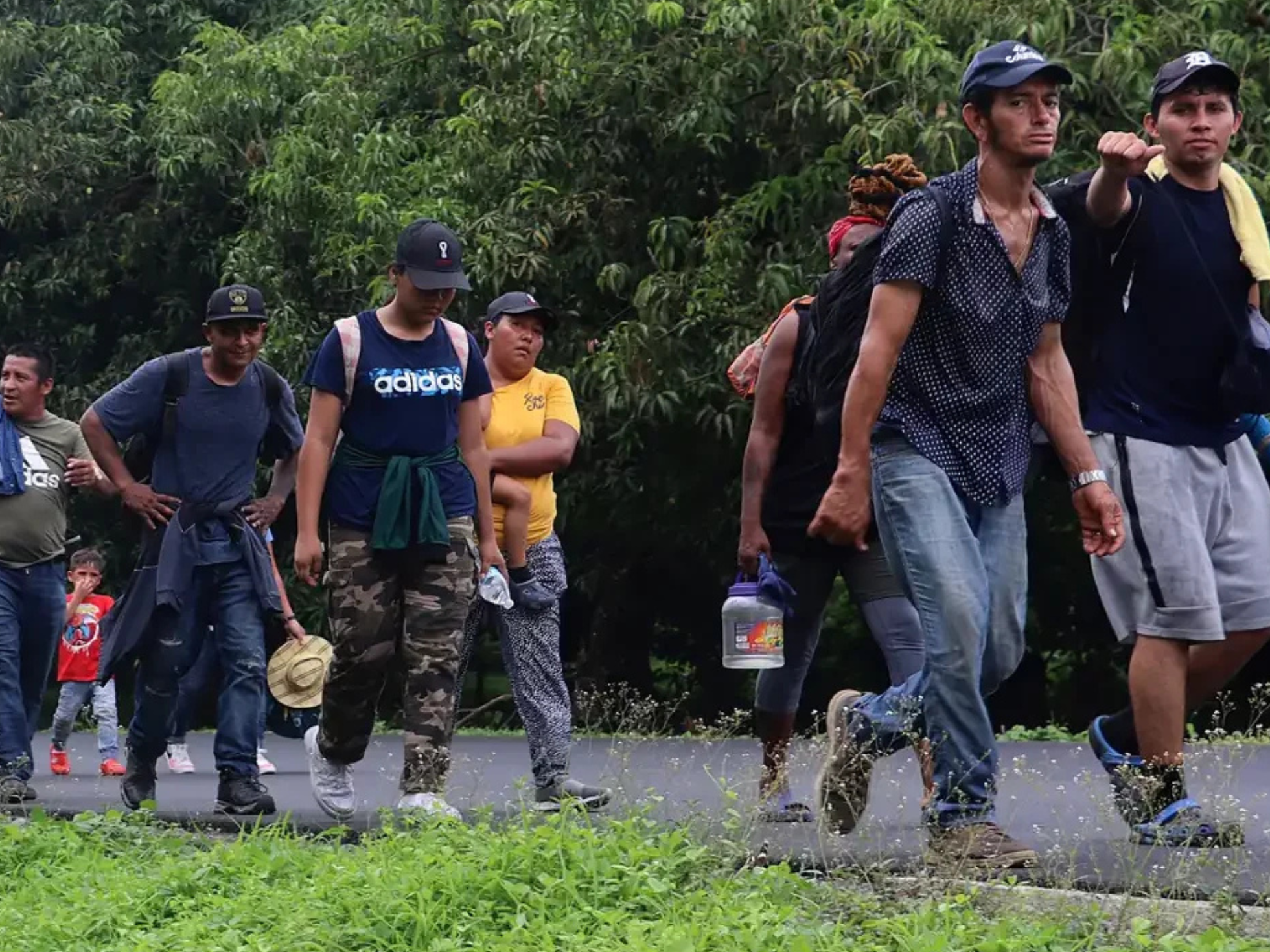 Cárteles monopolizan el tráfico de migrantes y elevan los precios hasta a 50 mil dólares