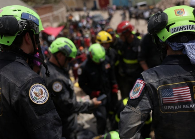 Rescatista de EU confronta a Diosdado Cabello en zona devastada por sismo