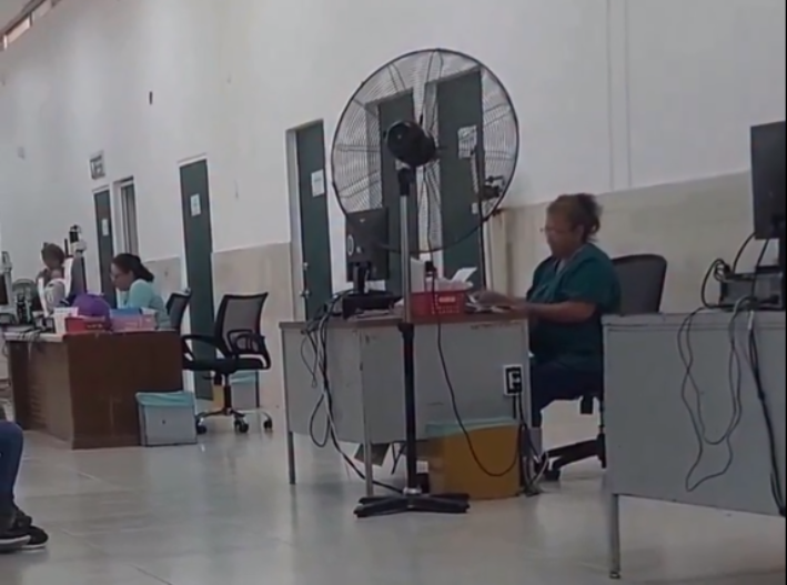 Video viral revive quejas por calor en clínica del IMSS en Chetumal