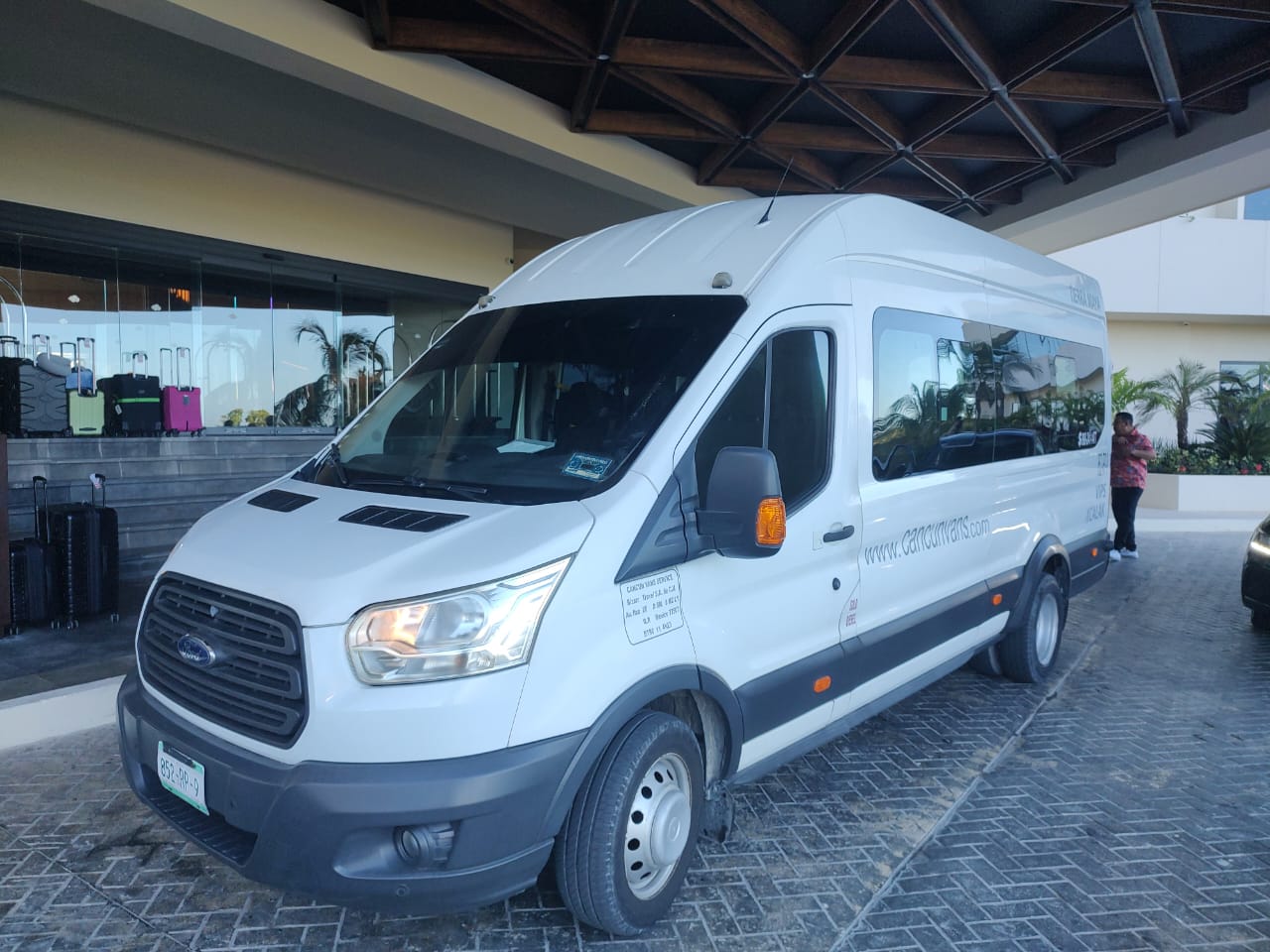 Transportistas de Quintana Roo piden usar autos compactos o ampliar vida útil de unidades