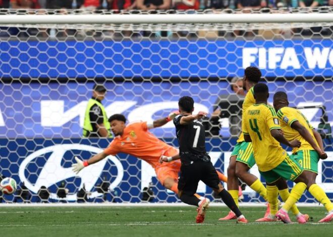 Canadá vence 1-0 a Sudáfrica con gol agónico y avanza a Octavos de Final