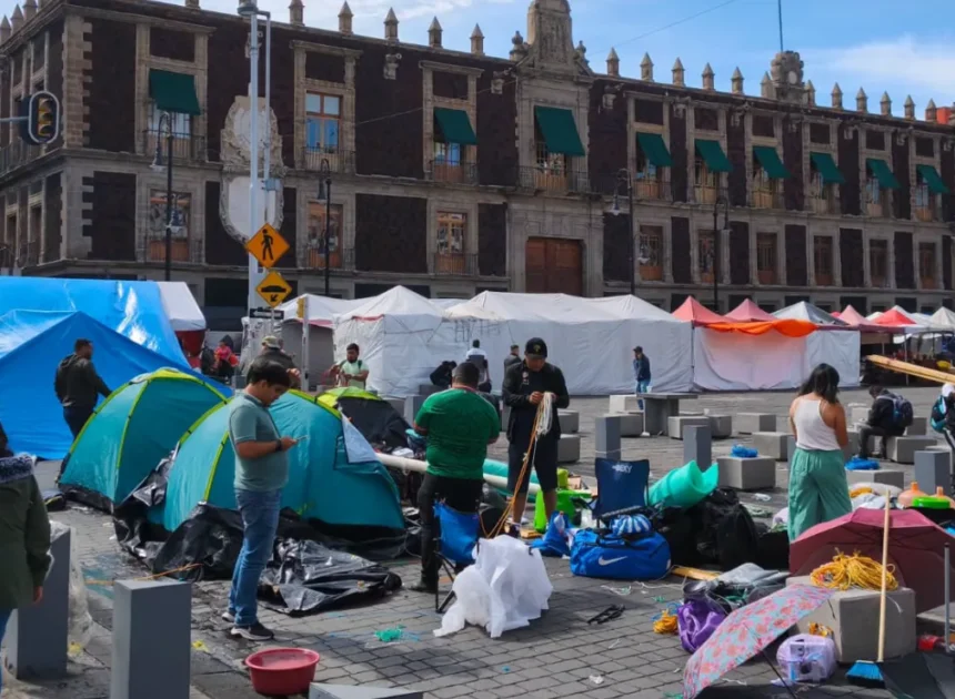 ¡Adiós plantones de CNTE! Centro Histórico de CDMX vuelve poco a poco a la normalidad