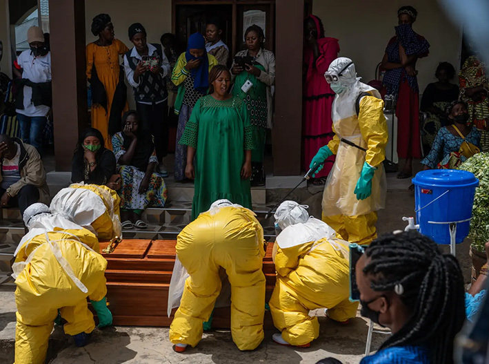 El ébola no cede: OMS alerta por expansión del brote en África
