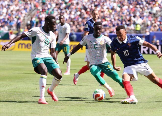 Francia aterriza a Senegal con un 3-1 con autoridad