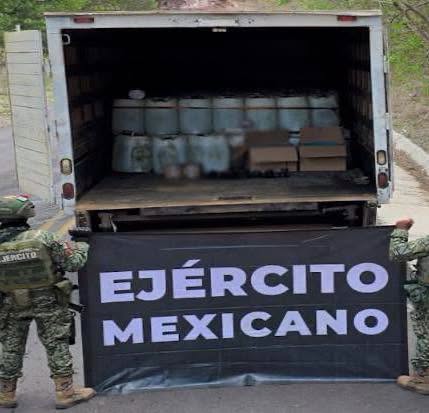 Golpe histórico al narco: caen 24 mil litros de metanfetamina en Sinaloa
