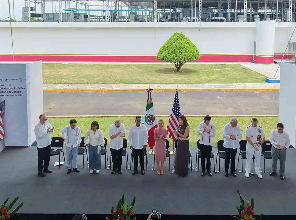 Chiapas estrena planta de moscas contra gusano barrenador